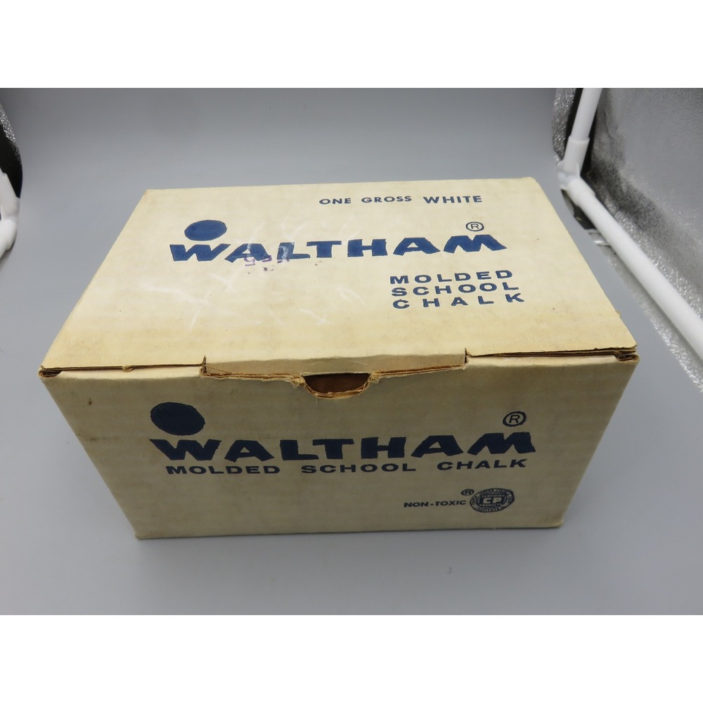 Vtg Waltham Molded School White Chalk Taper tip Open Box